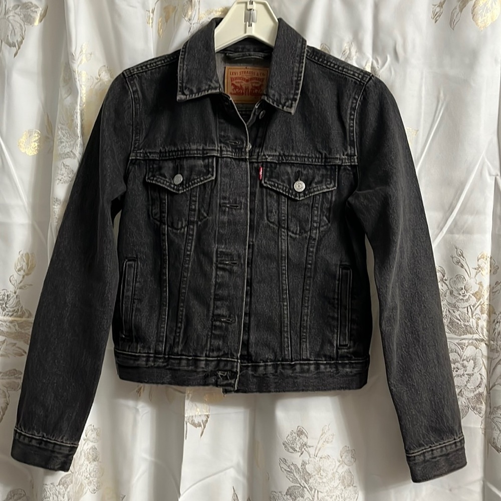 Levi’s Strauss black jean jacket S